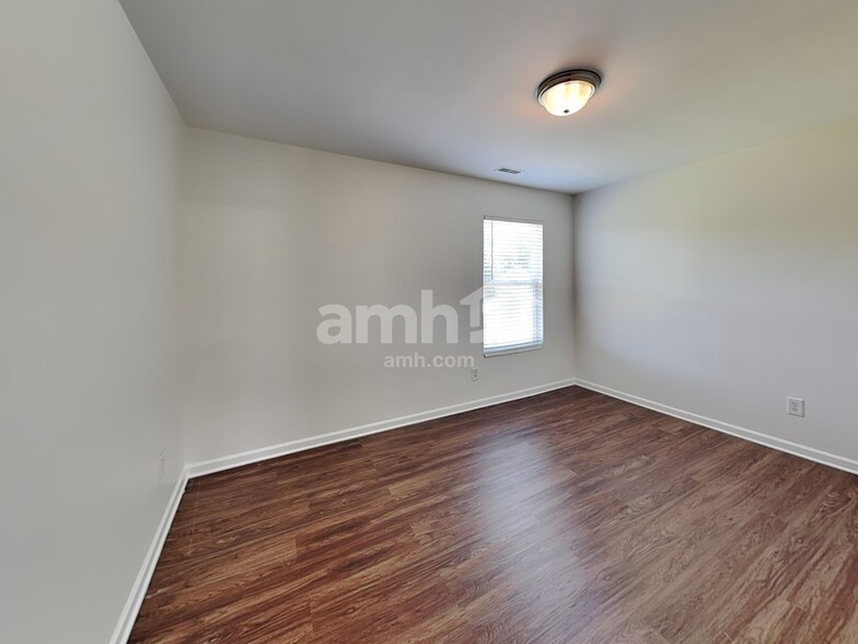 Building Photo - 16112 Stuarts Draft Ct