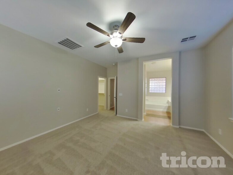 Building Photo - 4908 E Austin Ln