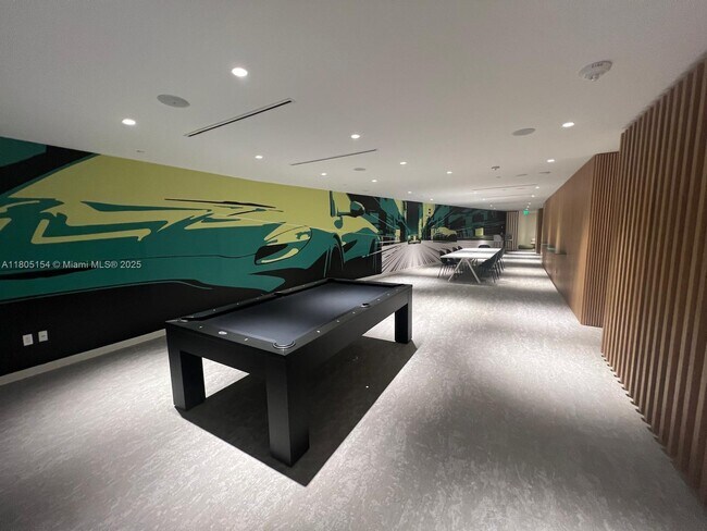 Building Photo - 300 Biscayne Blvd Way