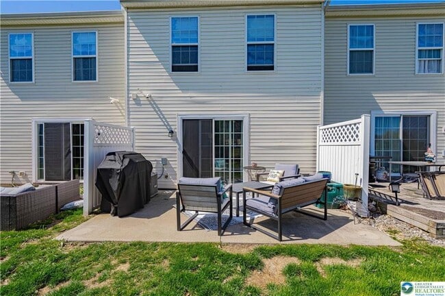 Building Photo - 8428 Cromwell Ct