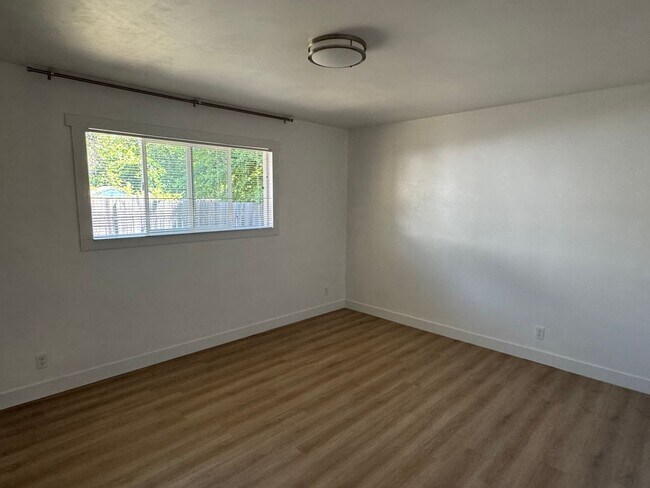 Building Photo - 5810-5812 Hazel Avenue