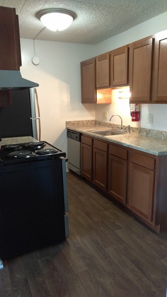 Building Photo - Park Place-Madison Heights