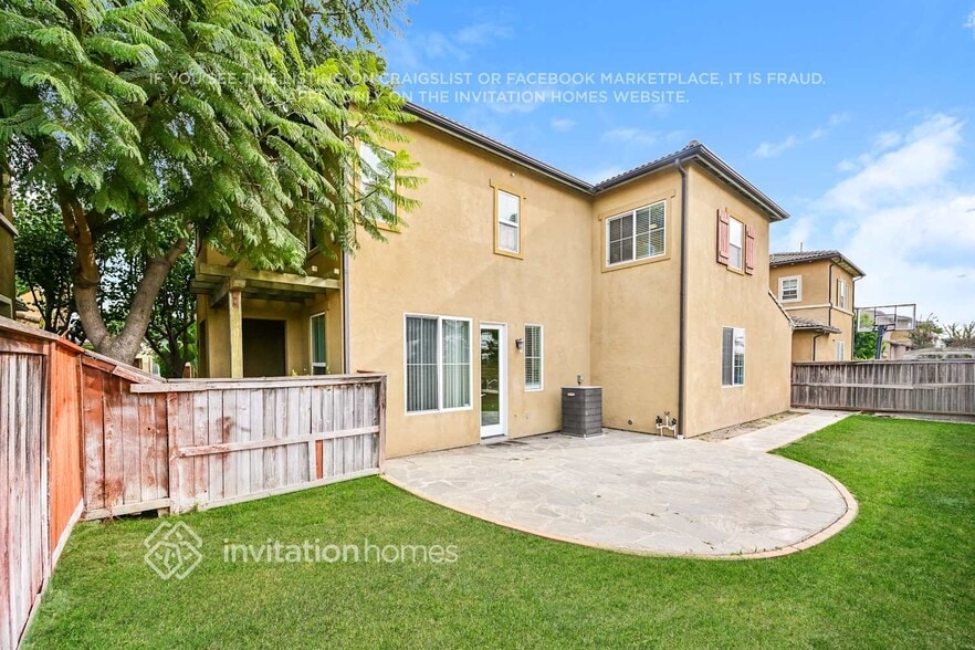 Building Photo - 9167 S Cullen Wy