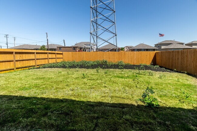 Building Photo - 466 Orion Dr