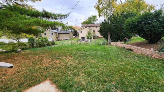 Building Photo - 410 Monroe St