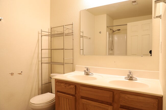 Building Photo - 20901 Hartsburg Ln