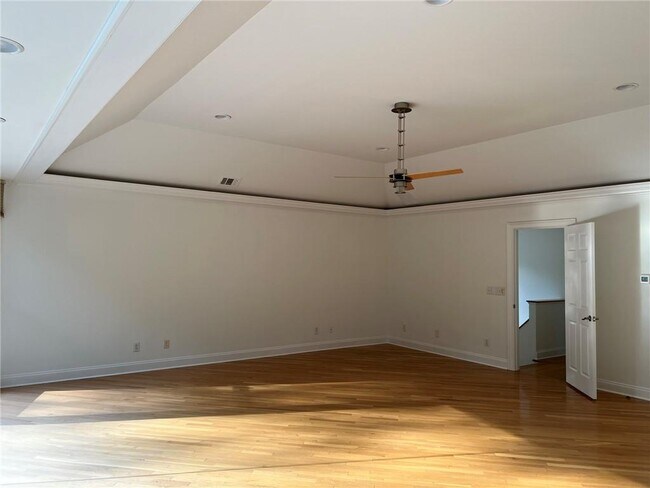 Building Photo - 4510 Chattahoochee Plantation Dr SE