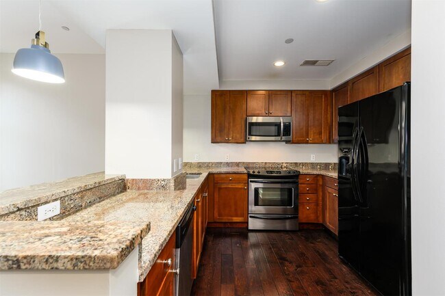 Building Photo - 300-314 N Broadway