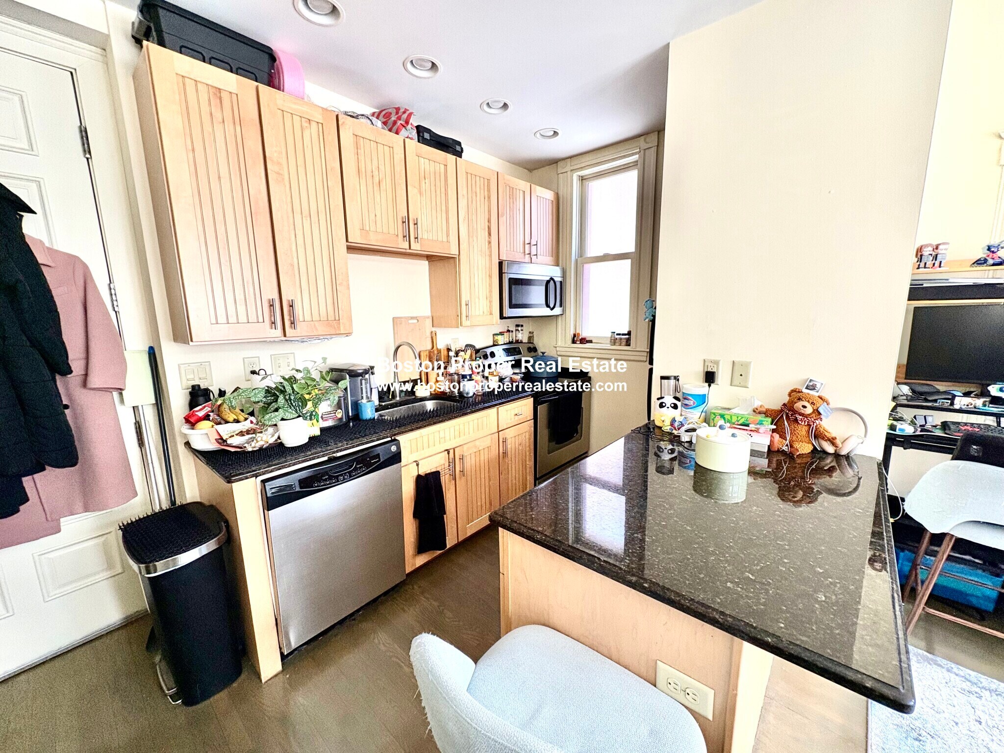 Building Photo - 195 Commonwealth Ave