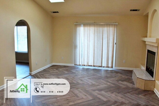 Building Photo - 3032 Stonecrest Pl