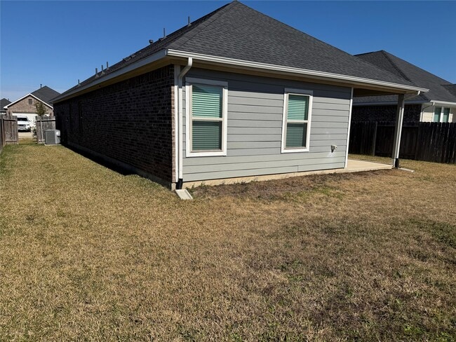 Building Photo - 31303 Whitfield Ct