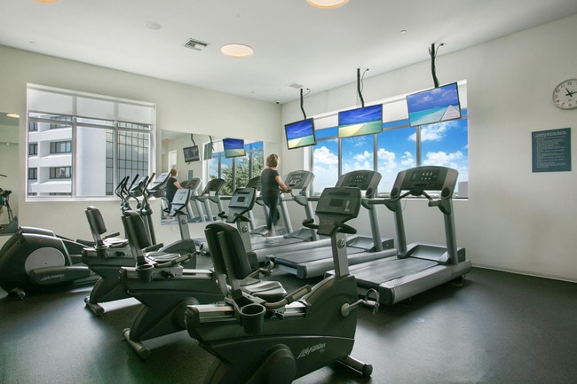 Building Photo - 300 S Australian Ave