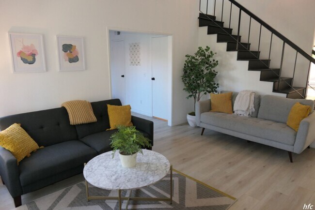 Building Photo - 6065 Montecito Dr