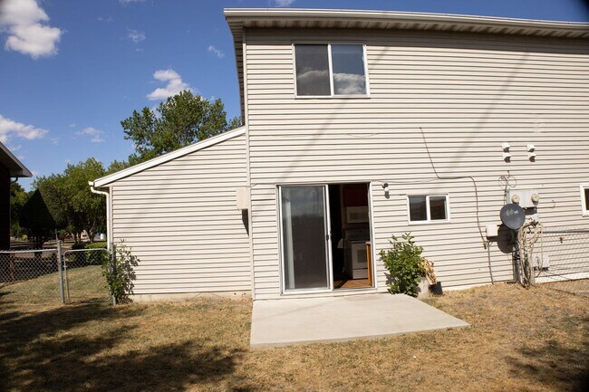 Building Photo - 1708 20th Ave S