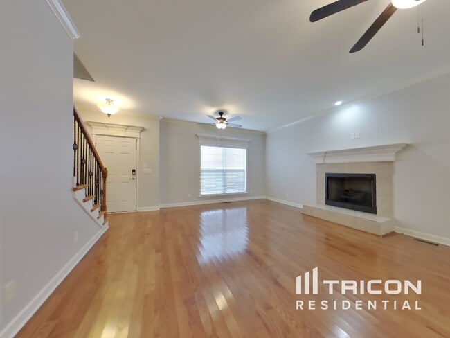 Building Photo - 3125 Hidden Creek Dr