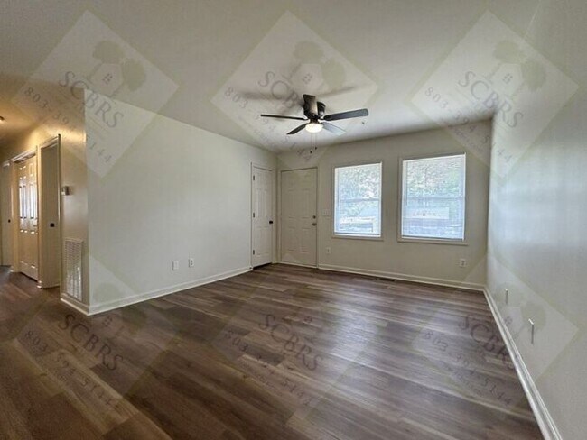 Building Photo - Beautifully Updated 3 Bedroom, 2 Bath Home – Move-In Ready!