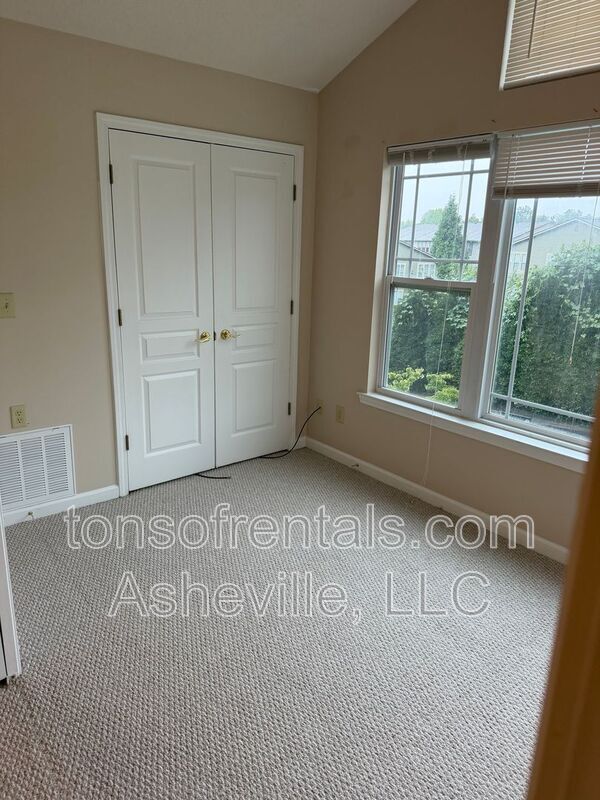 Building Photo - 149 Morningside Ln