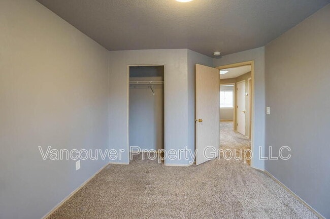 Building Photo - 5606 NE 48th Ave