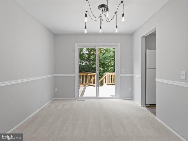 Building Photo - 6014 Martins Landing Ln
