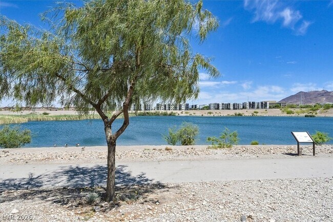 Building Photo - 75 N Valle Verde Dr