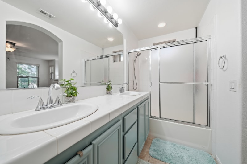 Building Photo - 1295 Blue Jean Way