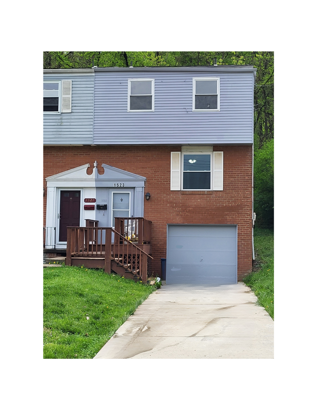 Building Photo - 1523 Summerdale St