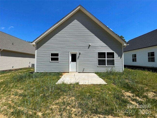Building Photo - 4903 Victoria Ave