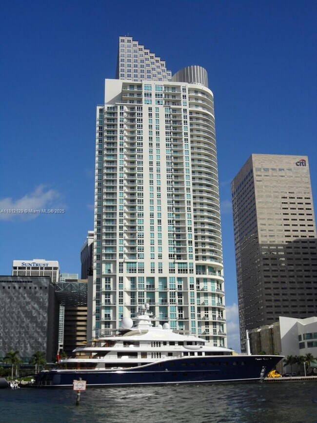 Building Photo - 300 S Biscayne Blvd