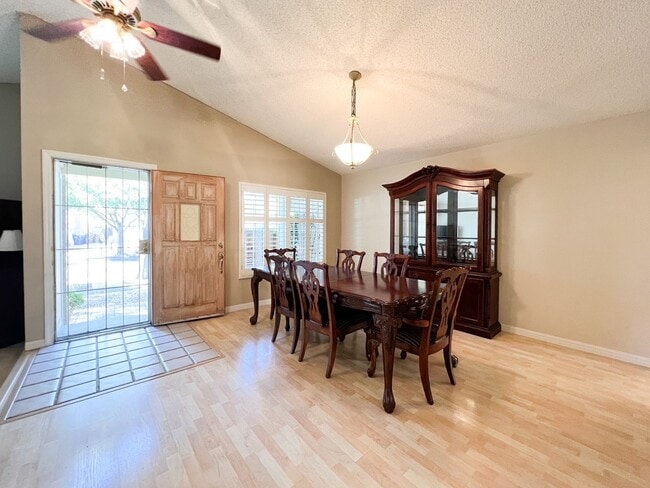 Building Photo - Charming 1 Bedroom, 1 Bath Rental with Pri...