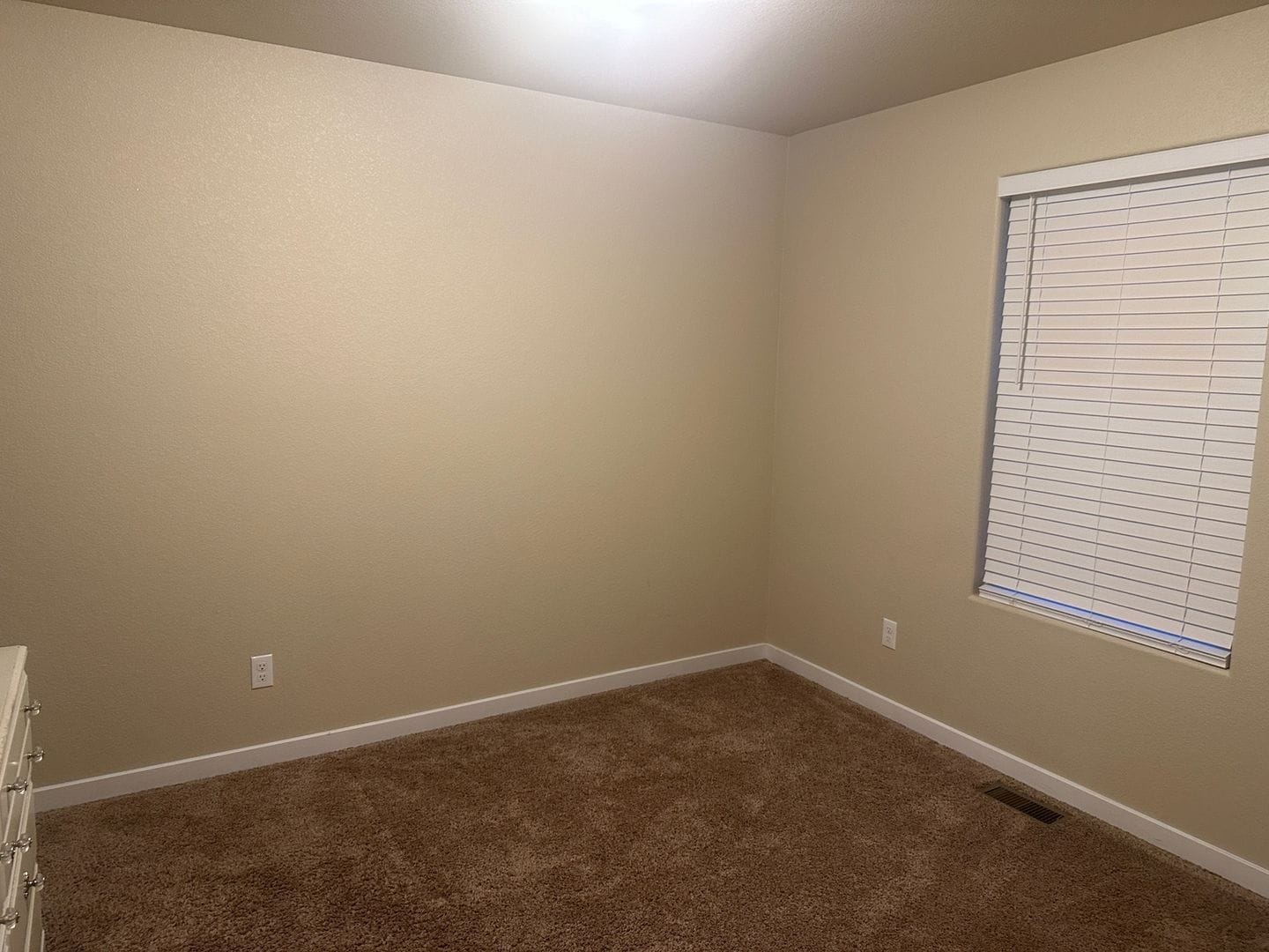 Building Photo - 1290 Antrim Loop