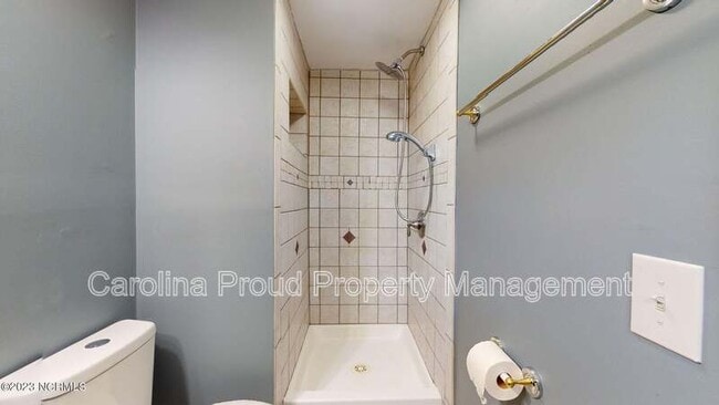 Building Photo - 741 Cindas Ln