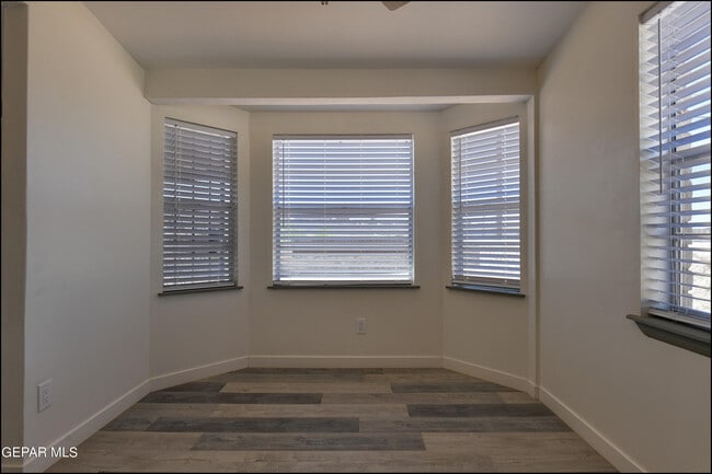 Building Photo - 7117 Alto Rey Ave