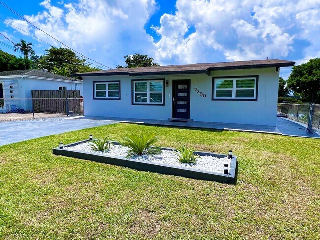 Building Photo - 7290 SW 34th Street Rd