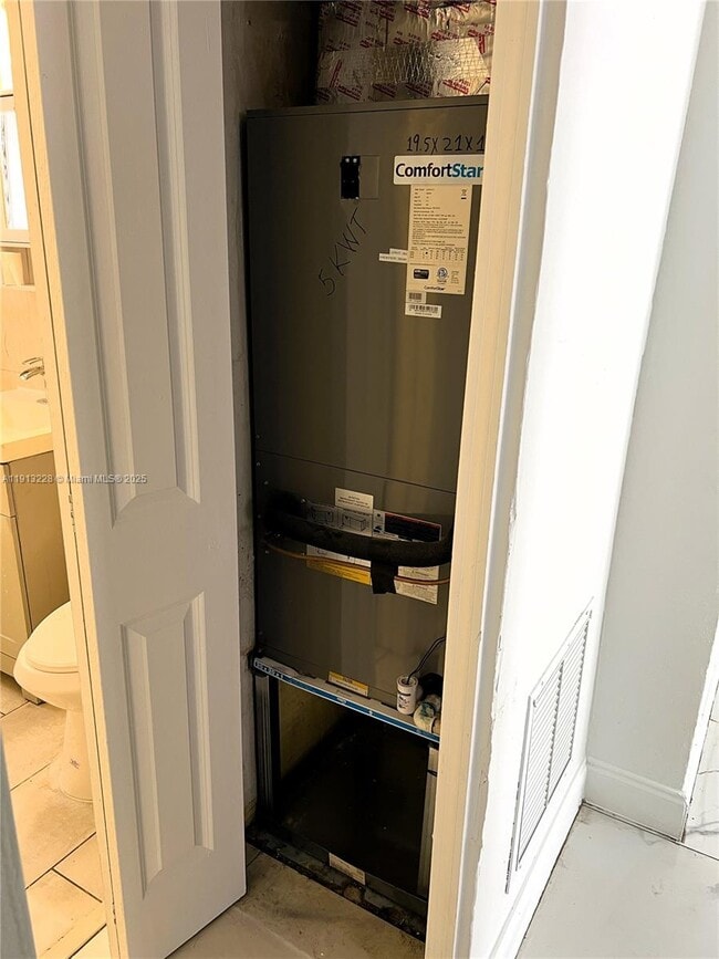 Building Photo - 2226 Cody St