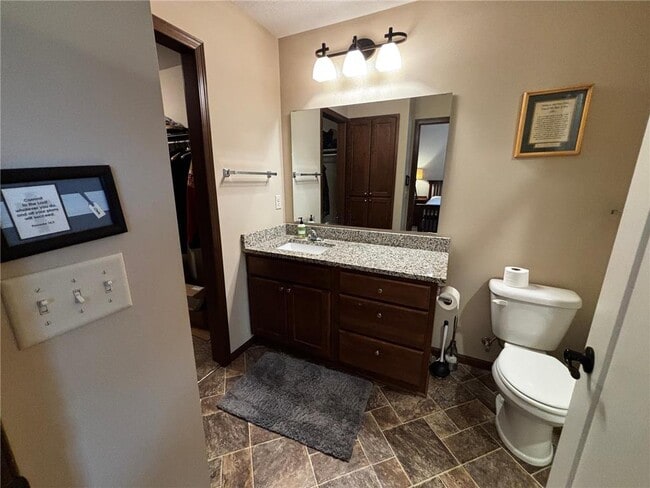 Building Photo - 4001 Iris Ct
