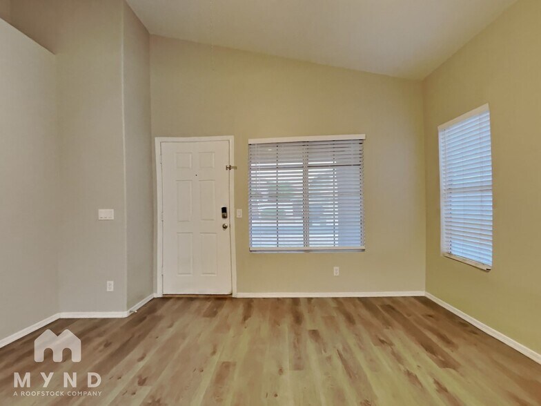 Building Photo - 2607 S 156th Ave