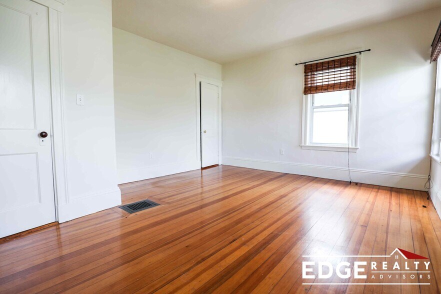 Building Photo - 548 Washington St