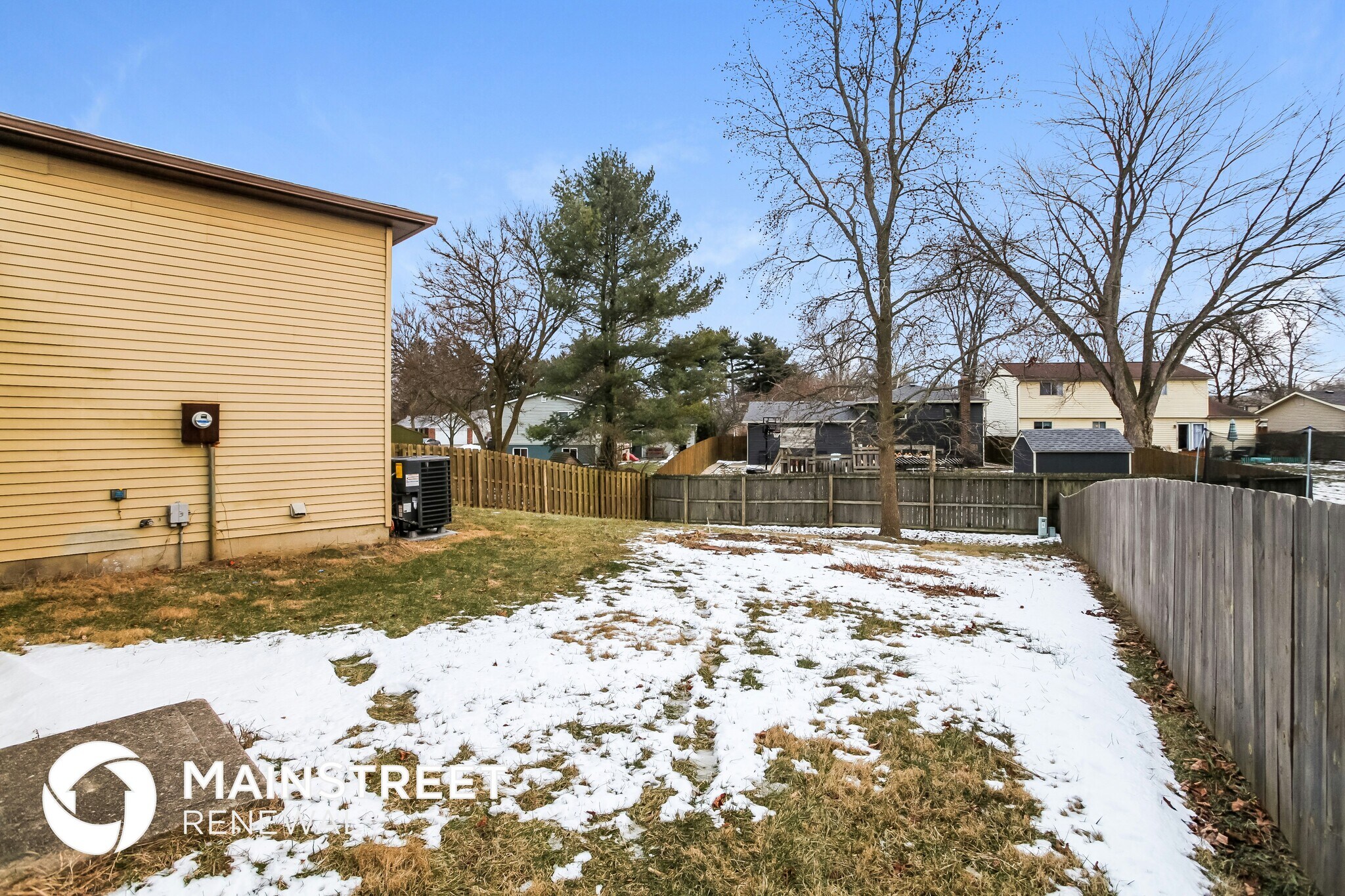 Building Photo - 2033 Queensbridge Dr