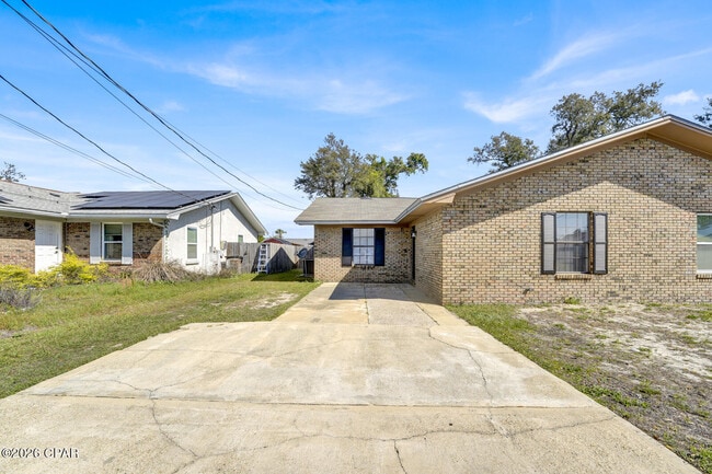 Building Photo - 5119 Marla Dr