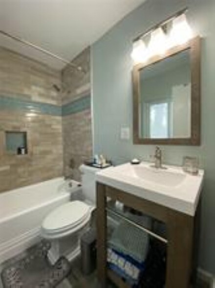 Building Photo - 2804 N Ocean Blvd