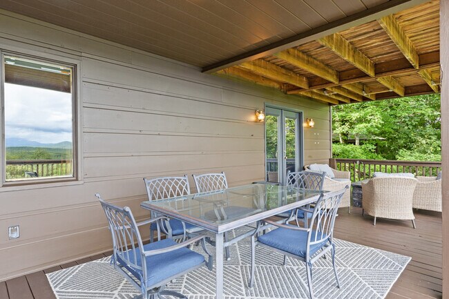 Building Photo - 202 Oak Ledge Rd