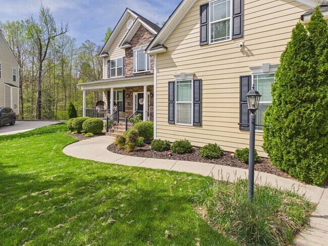 Building Photo - 12106 Golden Aster Terrace