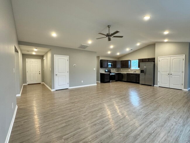 Building Photo - 401 Skaggs Blvd