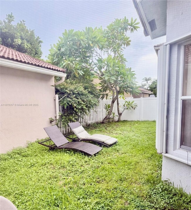 Building Photo - 3832 SW 53rd St