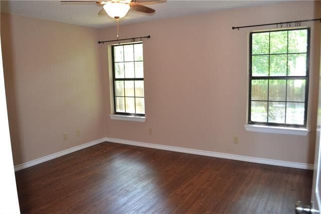 Building Photo - 713 Mack Dr