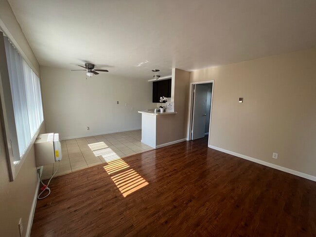 Primary Photo - 24370 Newhall Ave