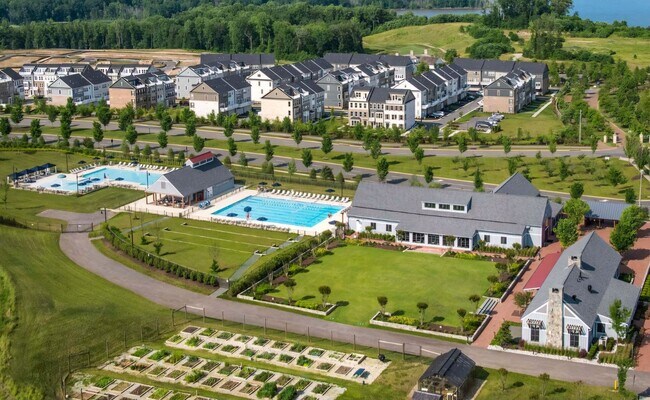 Building Photo - POTOMAC SHORES - BEAUTIFUL VIEWS! (interne...