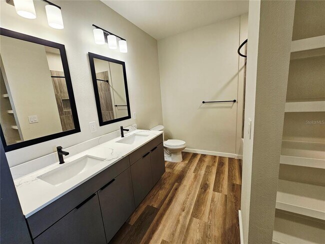 Building Photo - 10215 Estuary Lakes Dr