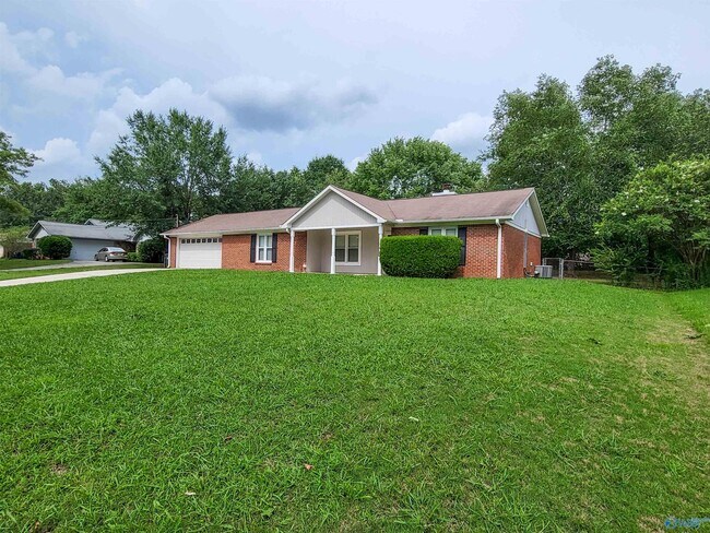 Building Photo - 308 Red Oak Rd