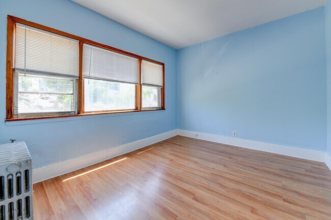 Building Photo - 477 Liberty Ave